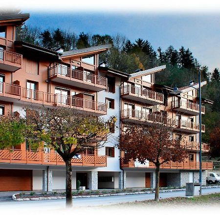 Residenza Finestra Sul Parco Apartment Comano Terme Exterior foto