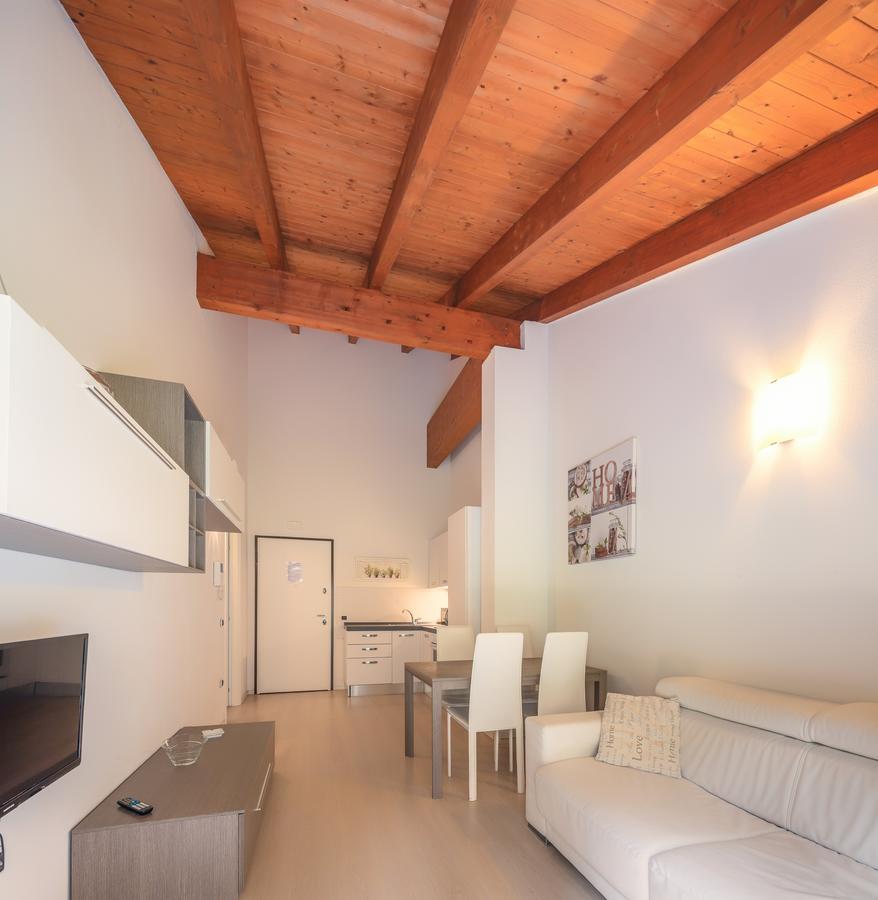 Residenza Finestra Sul Parco Apartment Comano Terme Exterior foto