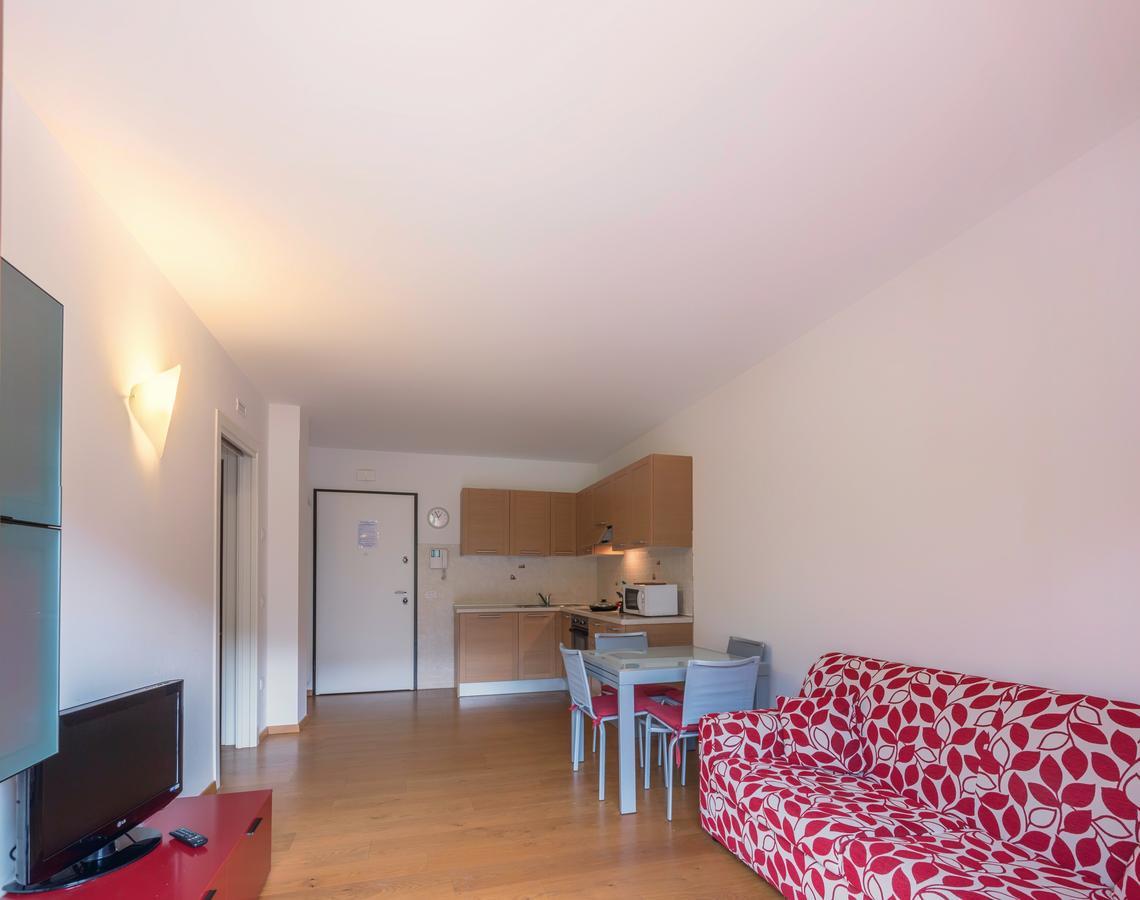 Residenza Finestra Sul Parco Apartment Comano Terme Exterior foto