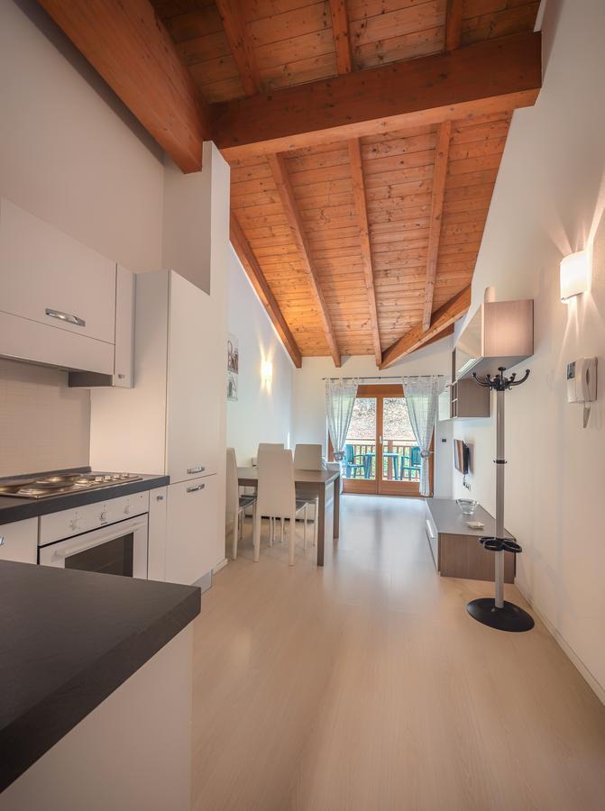 Residenza Finestra Sul Parco Apartment Comano Terme Exterior foto