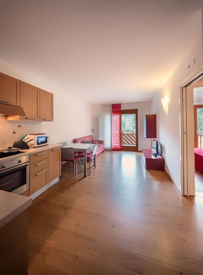 Residenza Finestra Sul Parco Apartment Comano Terme Exterior foto